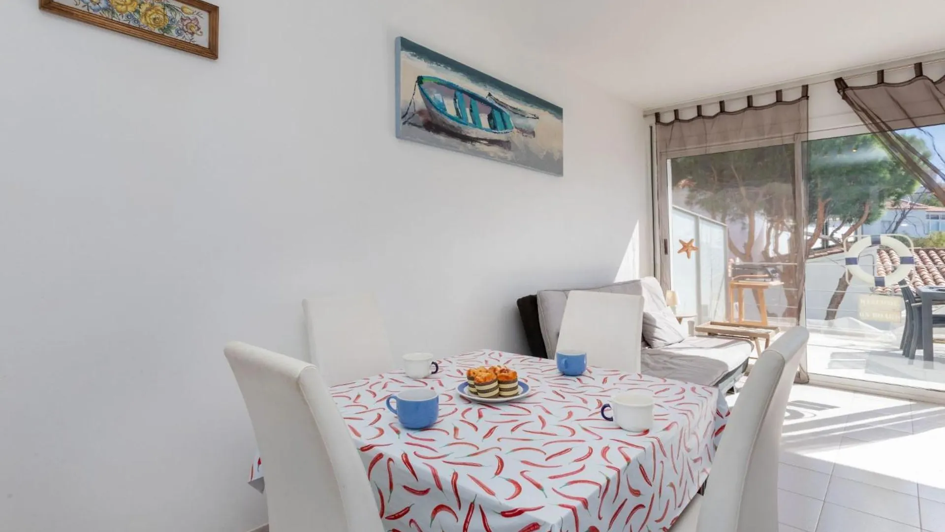 Apartment Grifeu-2 By Interhome يانكا