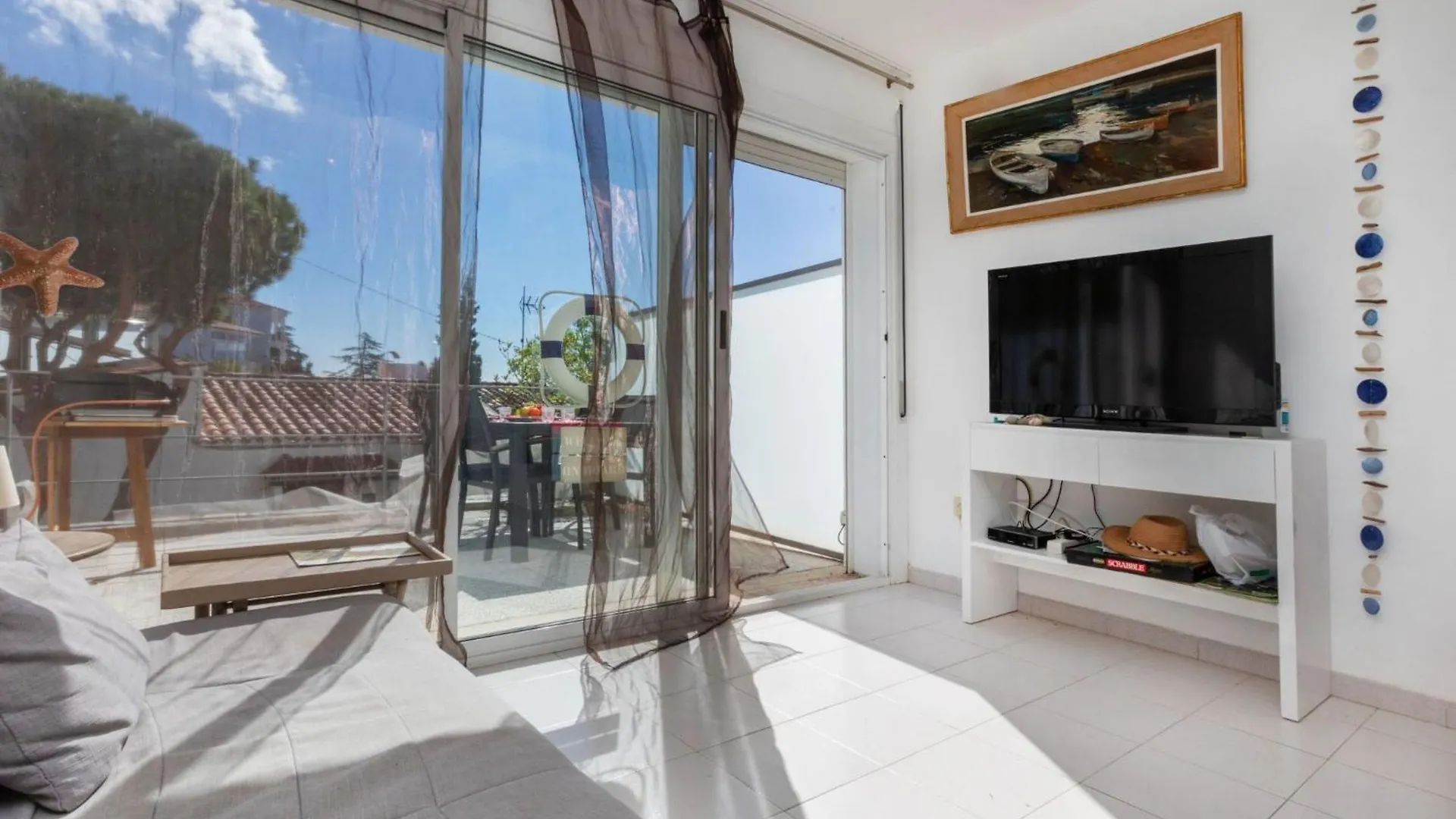 Apartment Grifeu-2 By Interhome يانكا